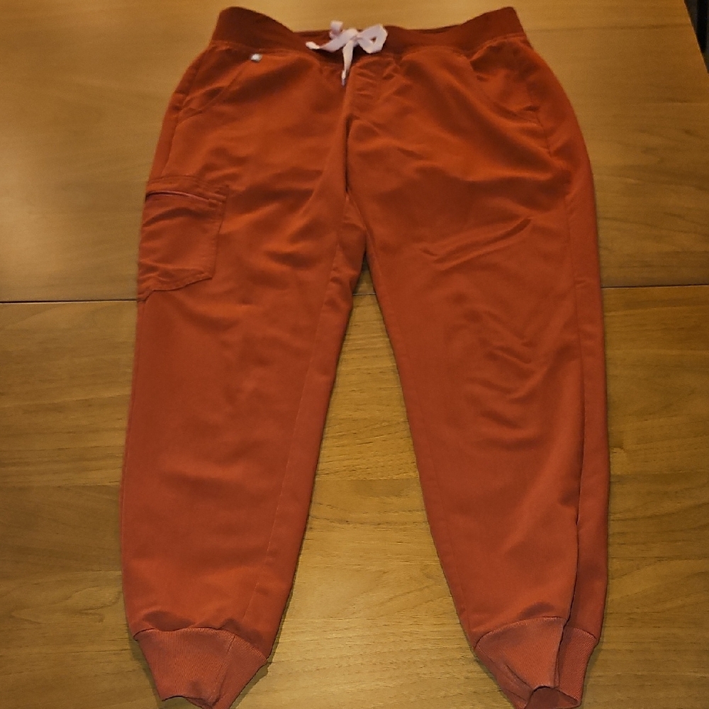 FIGS: Technical Collection - Picture 7 of 7